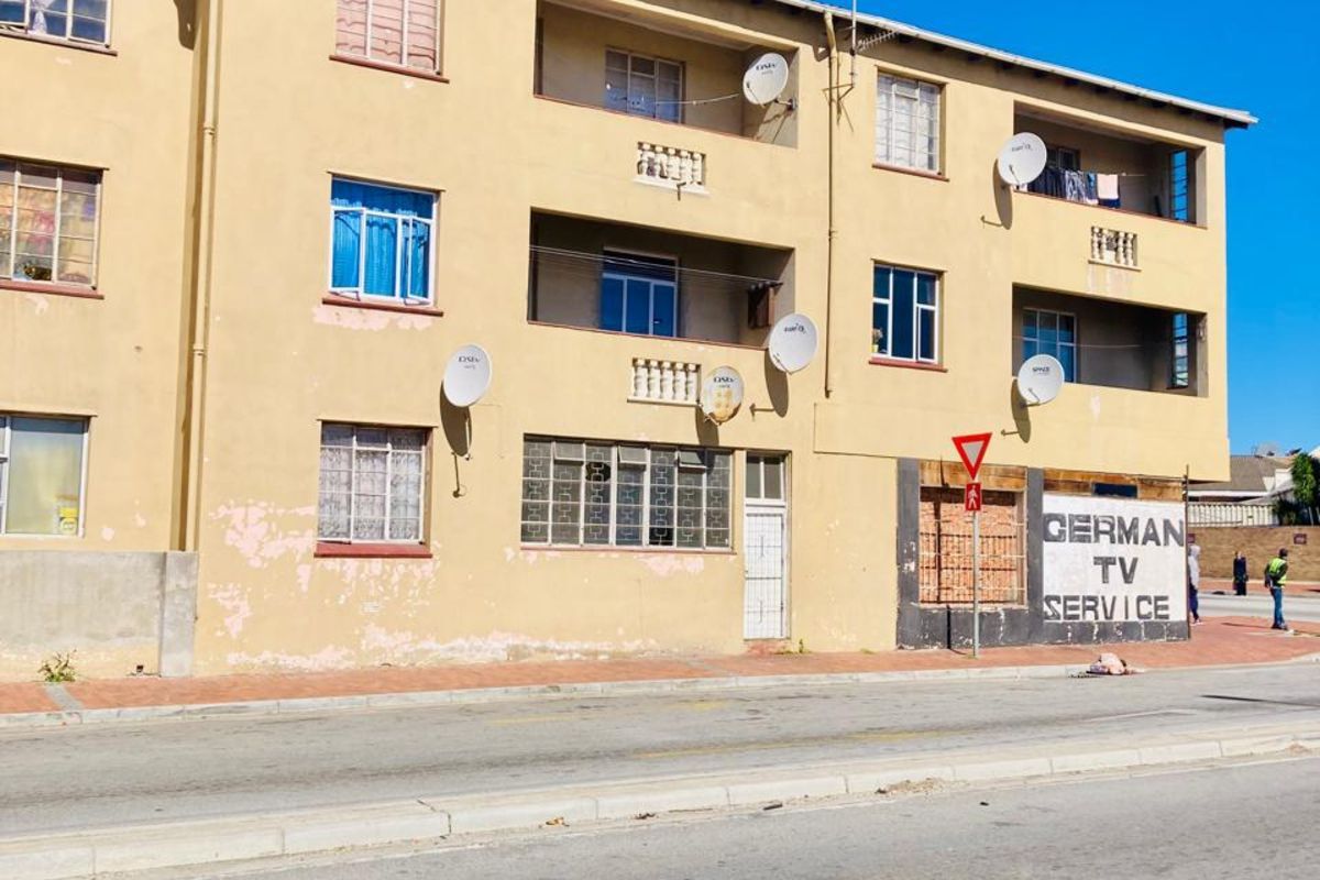 Apartment For Sale in North End - Photo 2