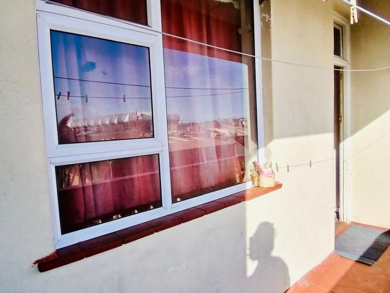 Apartment For Sale in North End - Photo 4