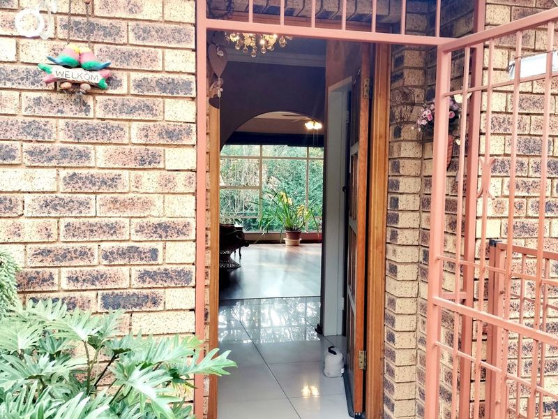 House For Sale in Wilro Park - Photo 8