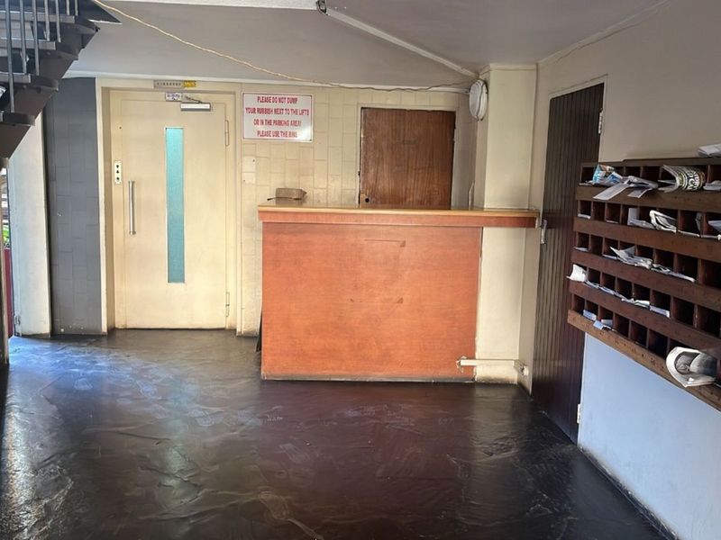 Apartment For Sale in Sunnyside - Photo 5