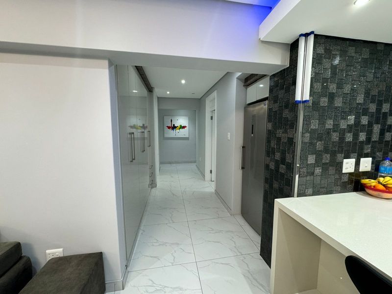 Apartment For Sale in North Beach - Photo 10