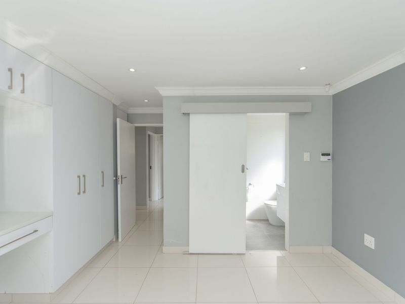 Townhouse For Sale in Lorraine - Photo 8