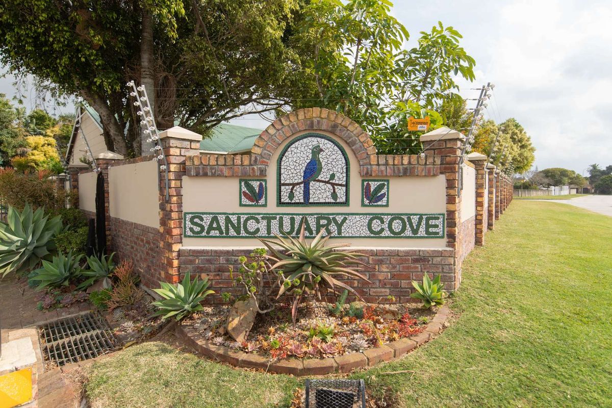 Townhouse For Sale in Lorraine - Photo 2