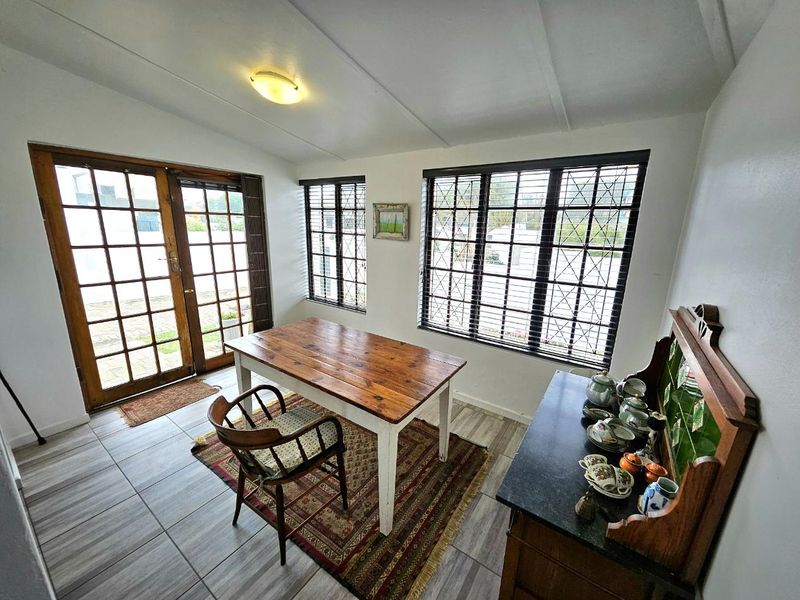 Townhouse For Sale in Lorraine - Photo 2