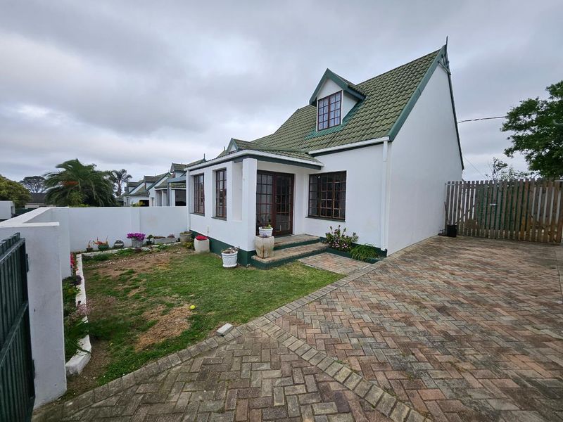 Townhouse For Sale in Lorraine - Photo 4