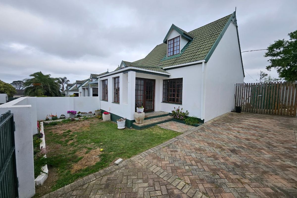 Townhouse For Sale in Lorraine - Photo 4