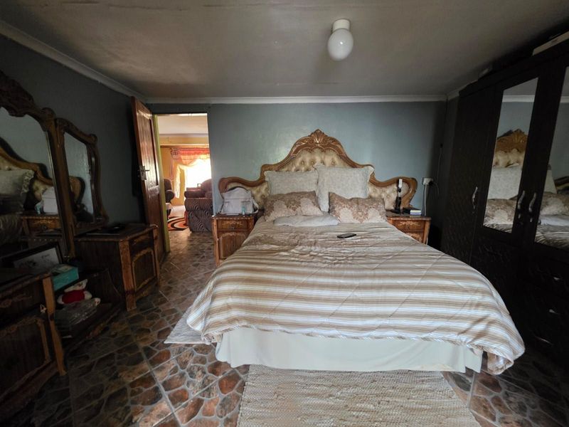 House For Sale in Roodepan - Photo 8