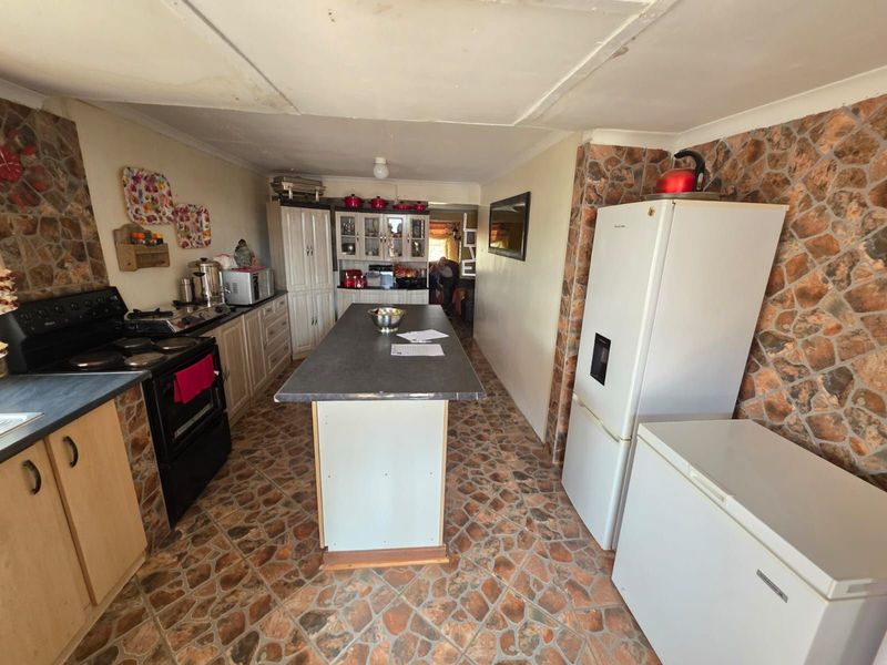 House For Sale in Roodepan - Photo 3