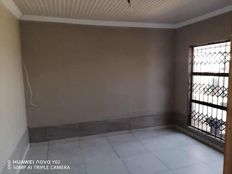 House For Sale in Seshego 9L - Photo 9