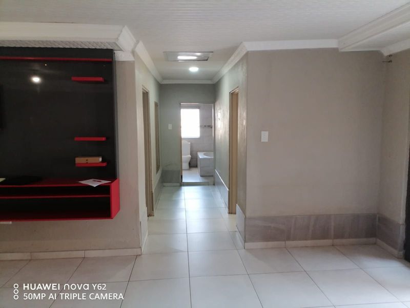 House For Sale in Seshego 9L - Photo 10