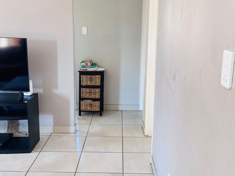 Townhouse For Sale in Tasbet Park - Photo 8