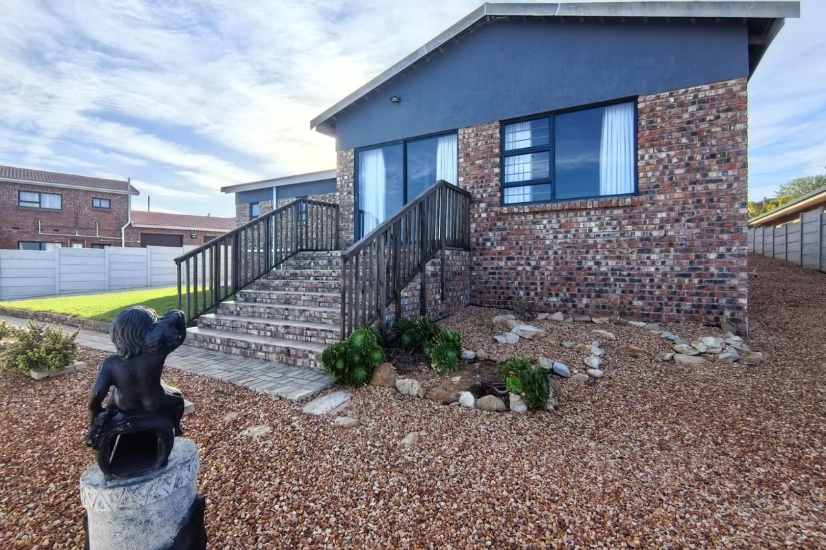 House For Sale in Dana Bay - Photo 2