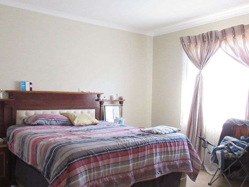 House For Sale in Palm Ridge - Photo 8