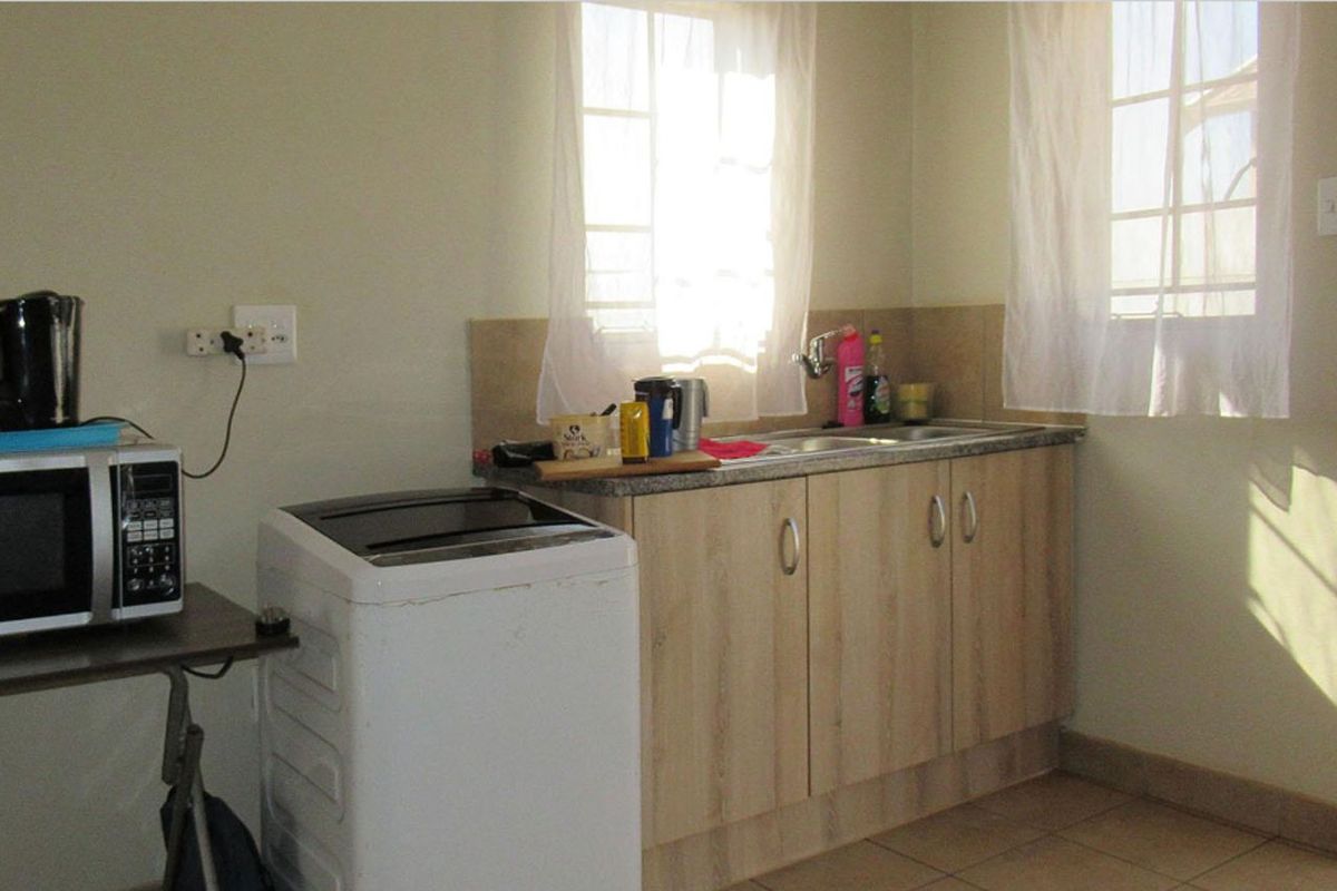House For Sale in Palm Ridge - Photo 4