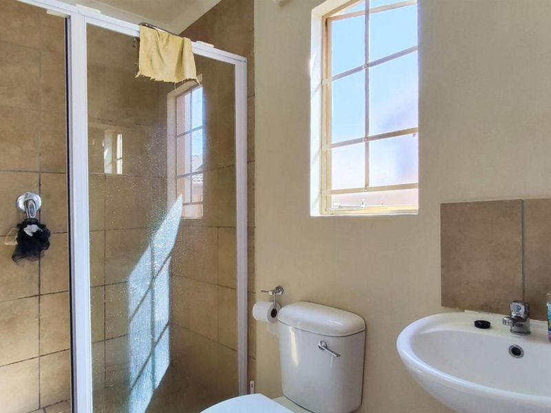 House For Sale in Palm Ridge - Photo 9