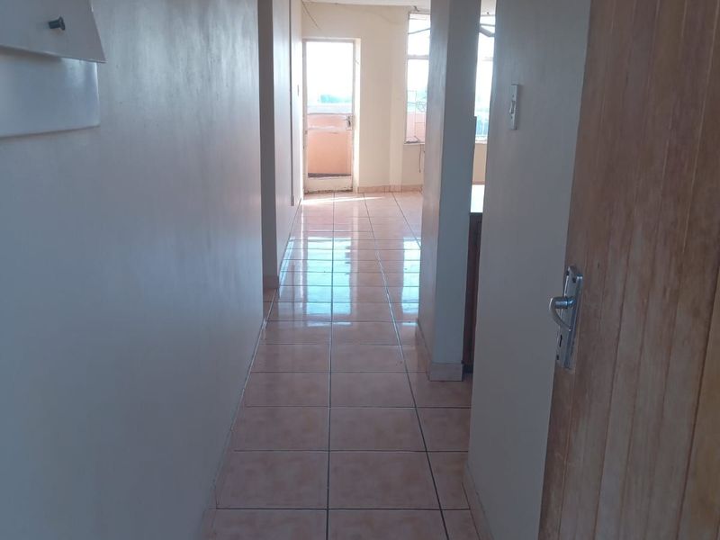 Apartment For Sale in Pretoria North - Photo 5