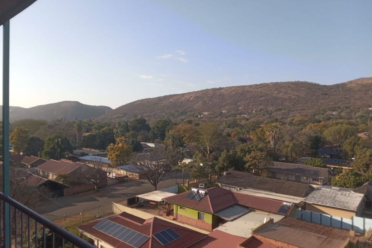 Apartment For Sale in Pretoria North - Photo 4