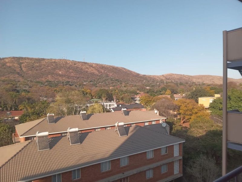 Apartment For Sale in Pretoria North - Photo 2