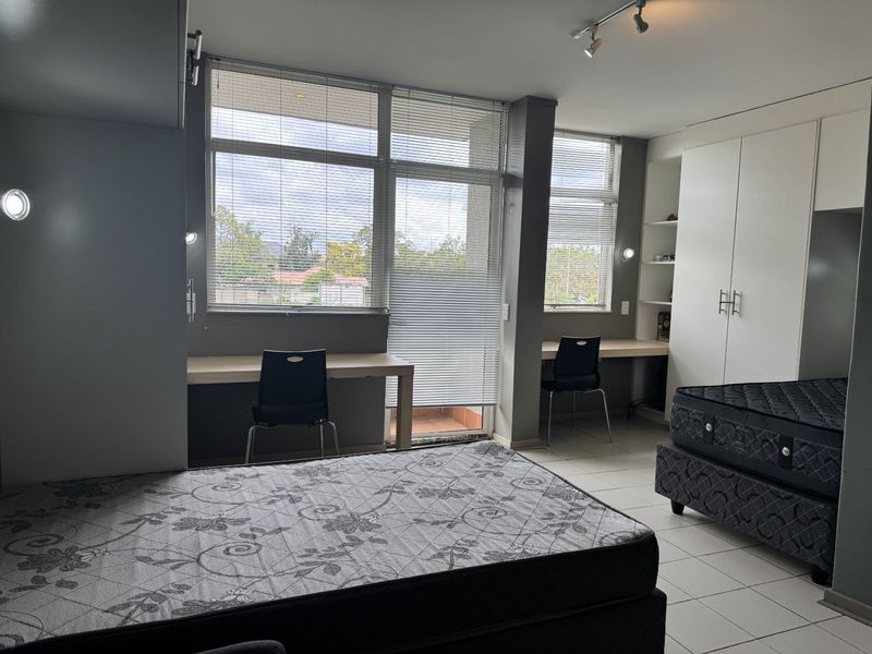 Apartment For Sale in Hillcrest - Photo 6