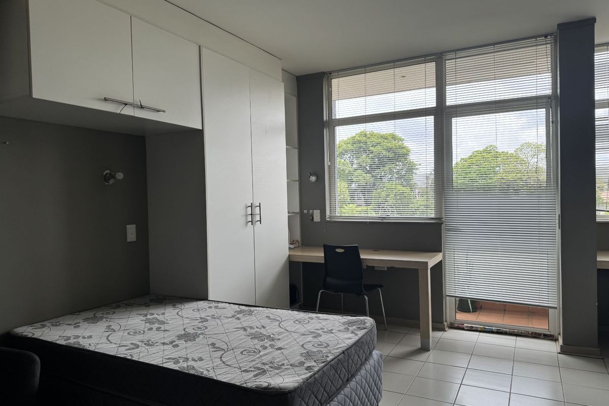 Apartment For Sale in Hillcrest - Photo 4