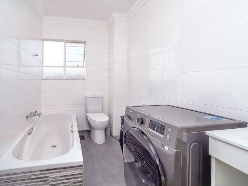 Townhouse For Sale in Fairland - Photo 10