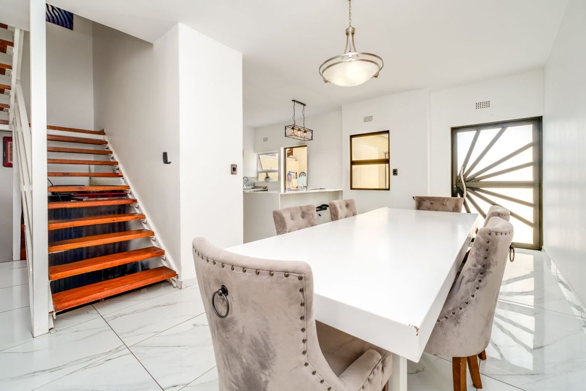 Townhouse For Sale in Fairland - Photo 4