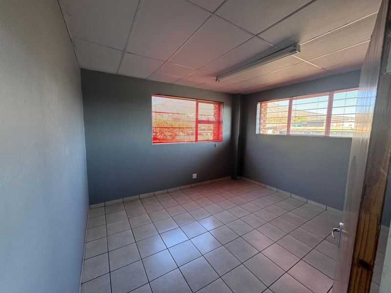 Industrial To Rent in Burgersfort Central - Photo 6