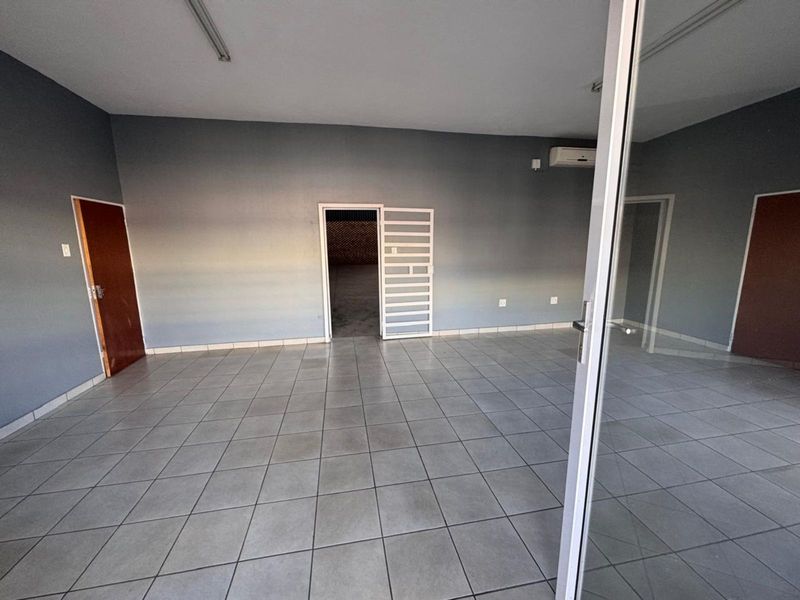 Industrial To Rent in Burgersfort Central - Photo 2