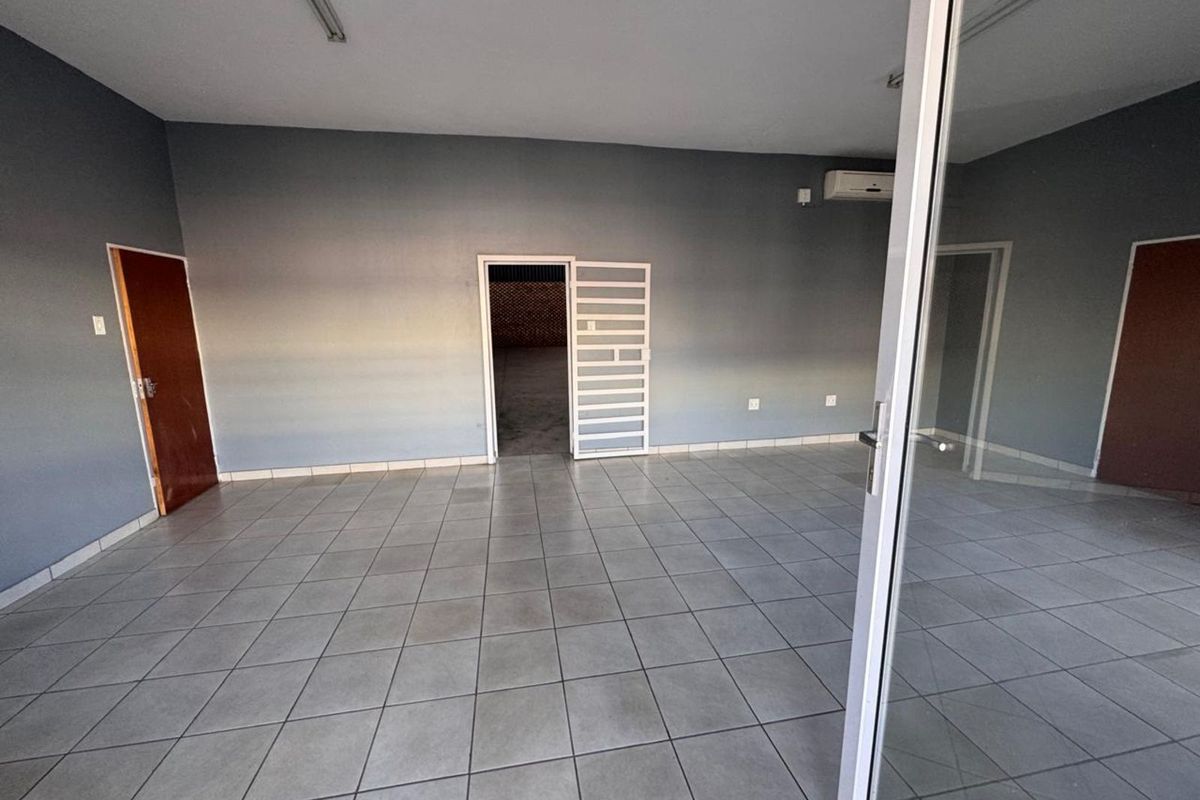 Industrial To Rent in Burgersfort Central - Photo 2