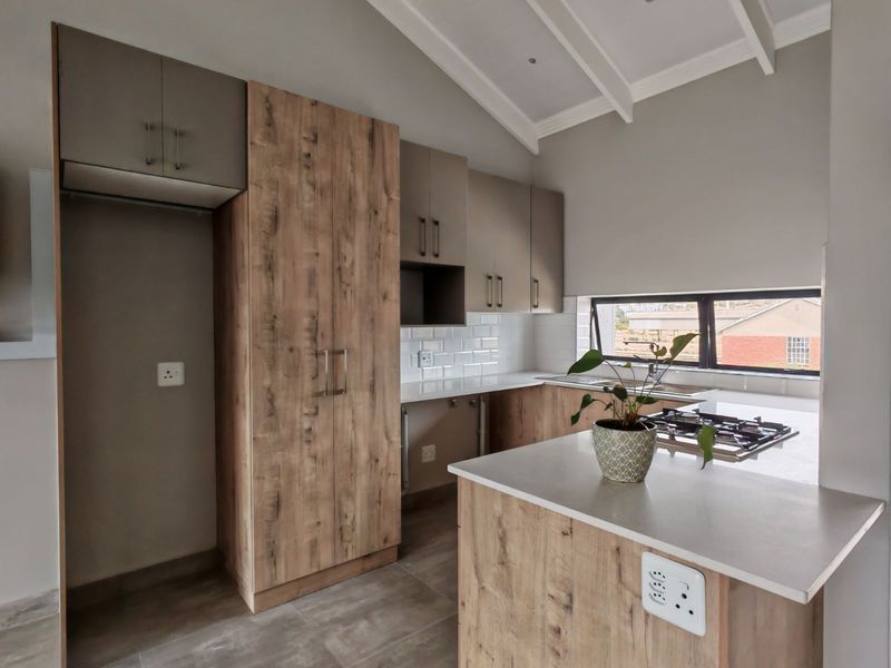 Apartment For Sale in Hartenbos Central - Photo 4