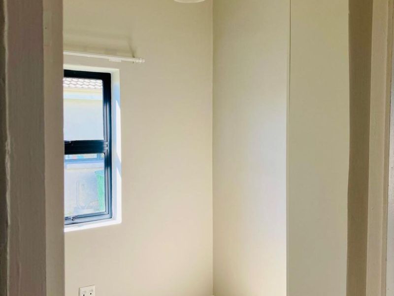 Townhouse For Sale in Bridgemeade - Photo 10