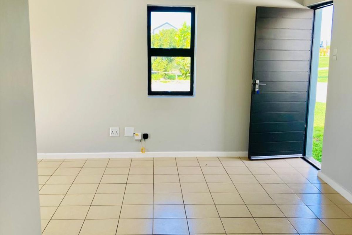 Townhouse For Sale in Bridgemeade - Photo 4