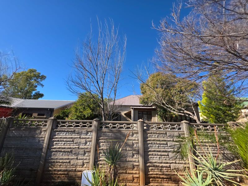 House For Sale in Boshof Central - Photo 4