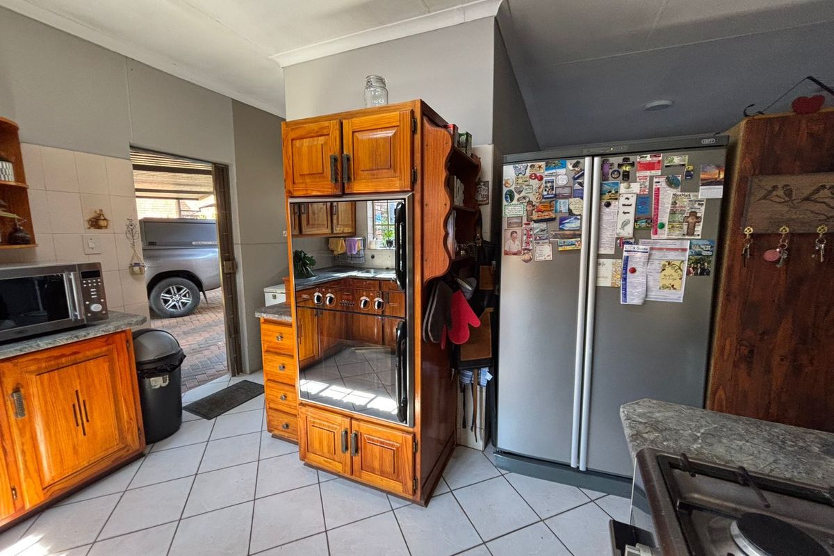 House For Sale in Waverley - Photo 4