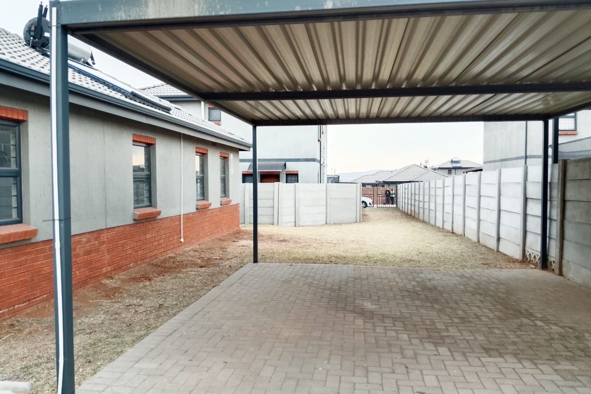 House For Sale in Leopard's Rest Security Estate - Photo 3