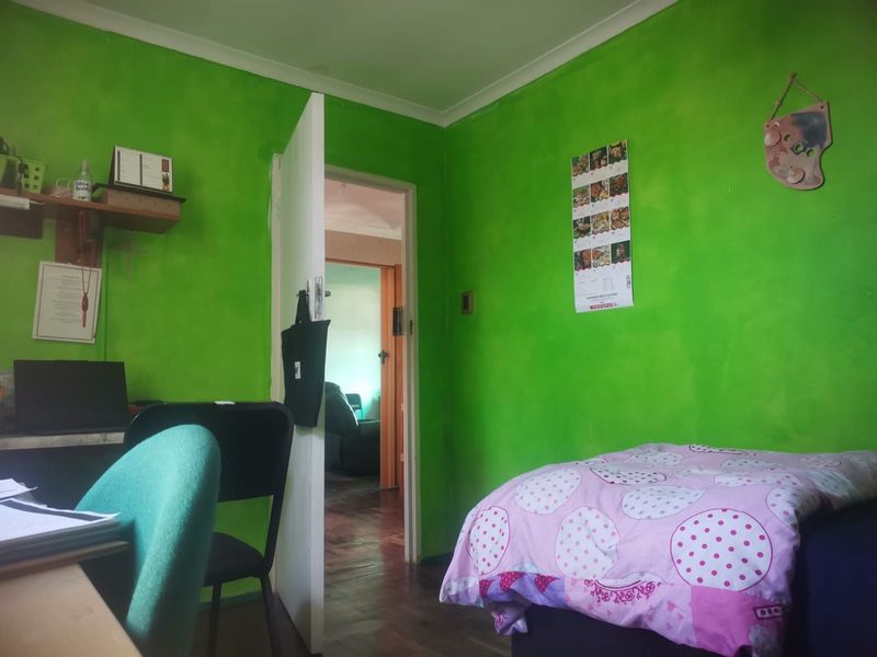 House For Sale in West End - Photo 10