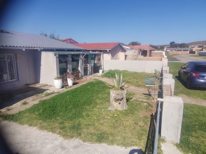 House For Sale in West End - Photo 3