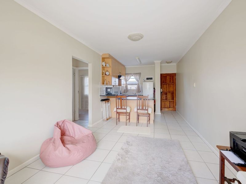 Townhouse For Sale in Kabega - Photo 4