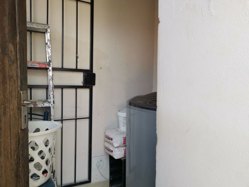 House For Sale in Soshanguve Ext - Photo 9