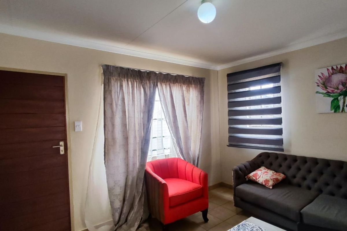 House For Sale in Palm Ridge - Photo 4
