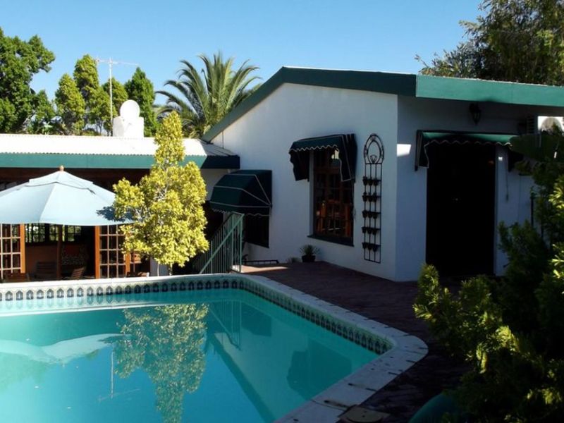 Guest House For Sale in Springbok Central - Photo 5