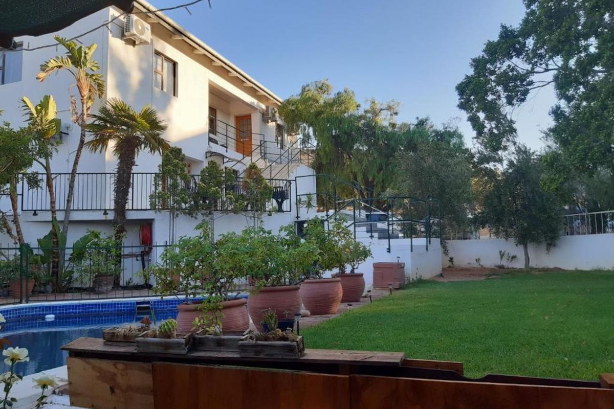 Guest House For Sale in Springbok Central - Photo 2