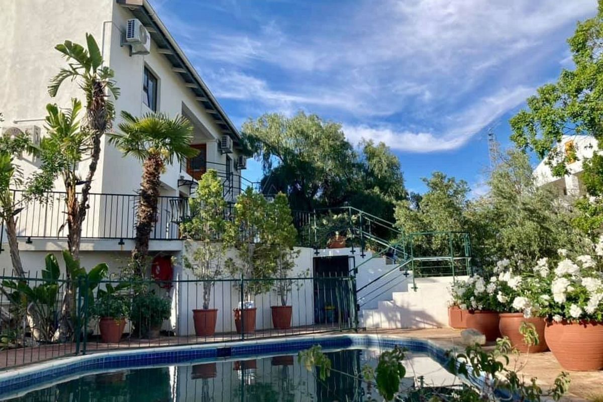 Guest House For Sale in Springbok Central - Photo 3