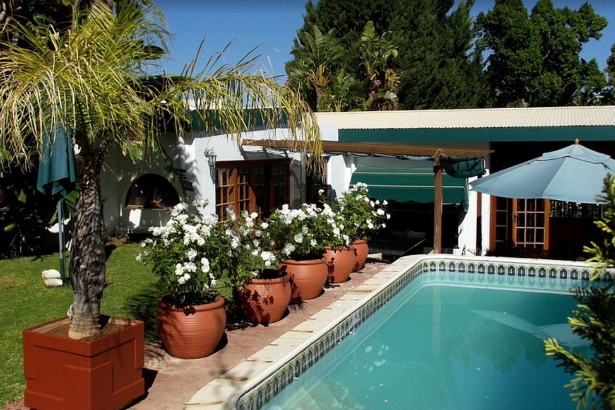 Guest House For Sale in Springbok Central - Photo 5