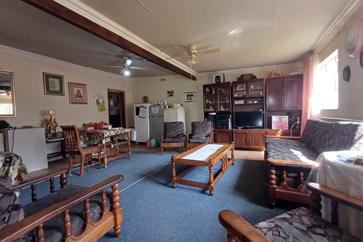 House For Sale in Freemanville - Photo 2