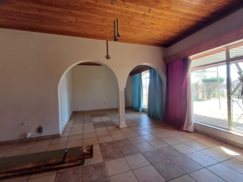 House For Sale in Meiringspark - Photo 7