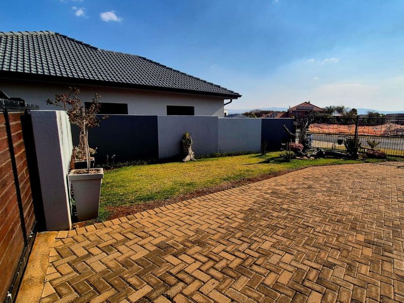 House For Sale in Lydenburg Central - Photo 8