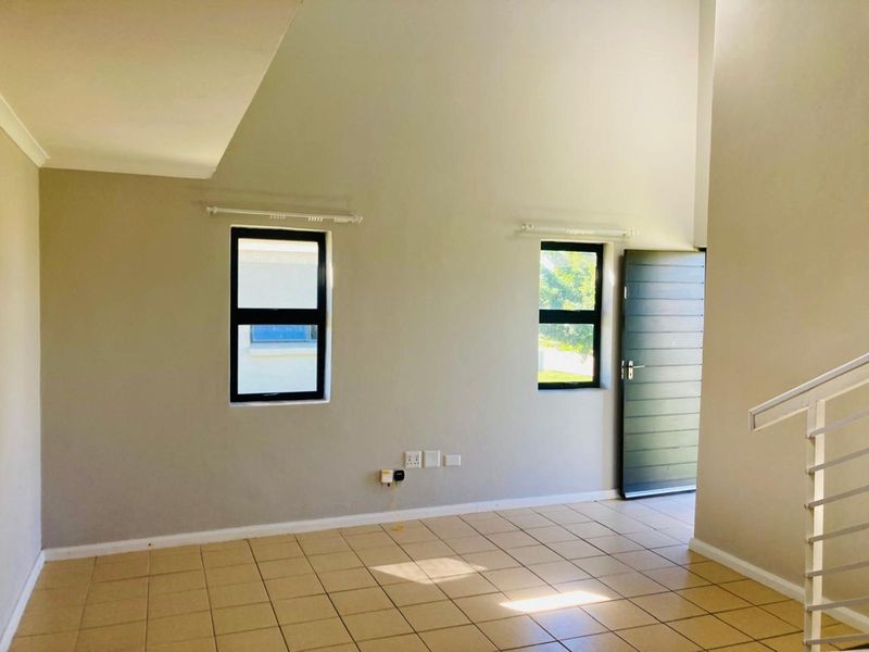 Townhouse For Sale in Bridgemeade - Photo 8