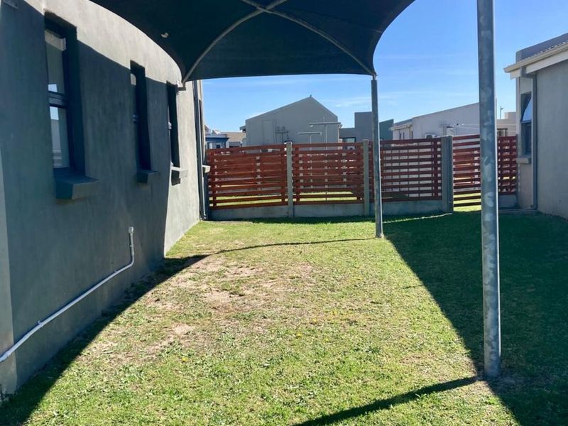 Townhouse For Sale in Bridgemeade - Photo 2