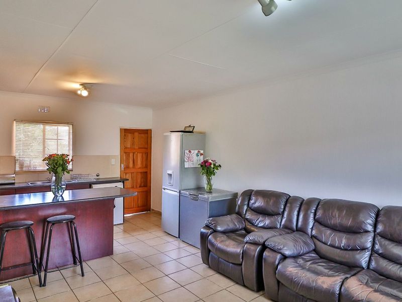 Cluster For Sale in Wilgeheuwel - Photo 6